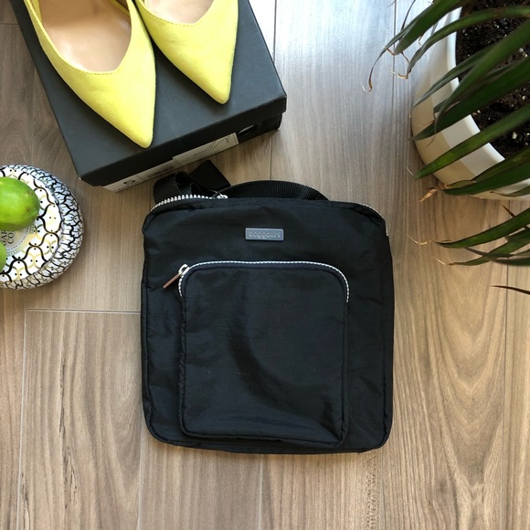 Baggallini Crossbody - Picture 1 of 7